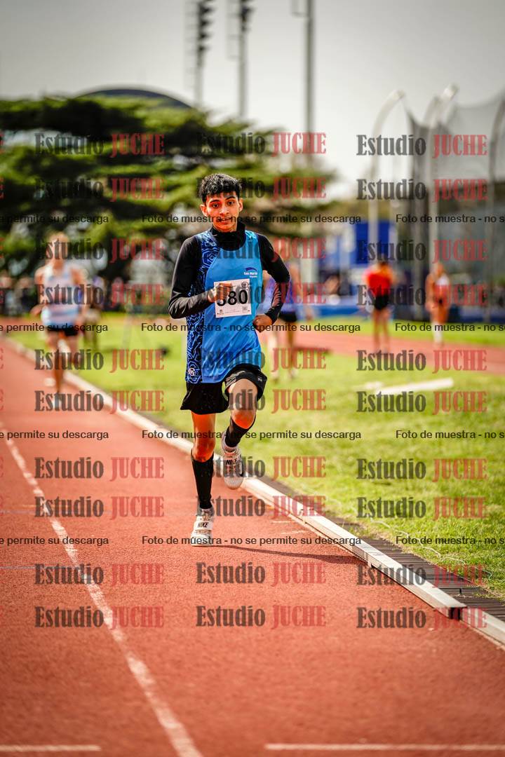 Fotos de los 600 m llanos de varones