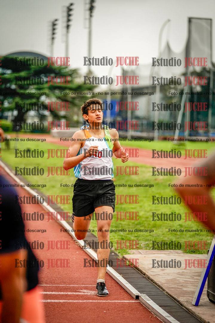 Fotos de los 800 m llanos de varones