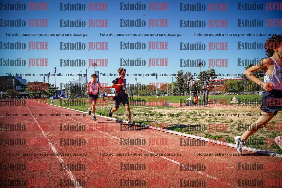 Fotos de los 600 m llanos de varones