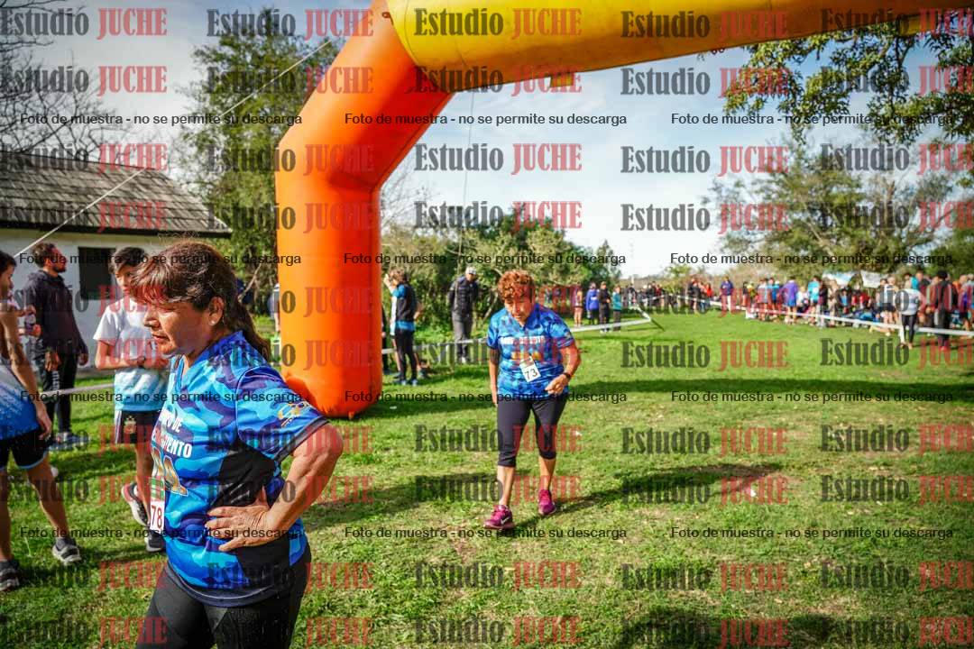 Fotos de la llegada del cross de 1500 m