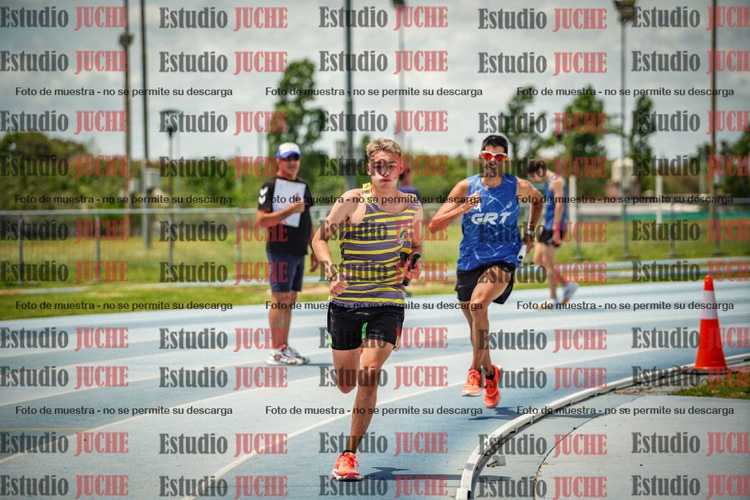 Fotos durante el transcurso de los relevos 20' para running teams - serie 2
