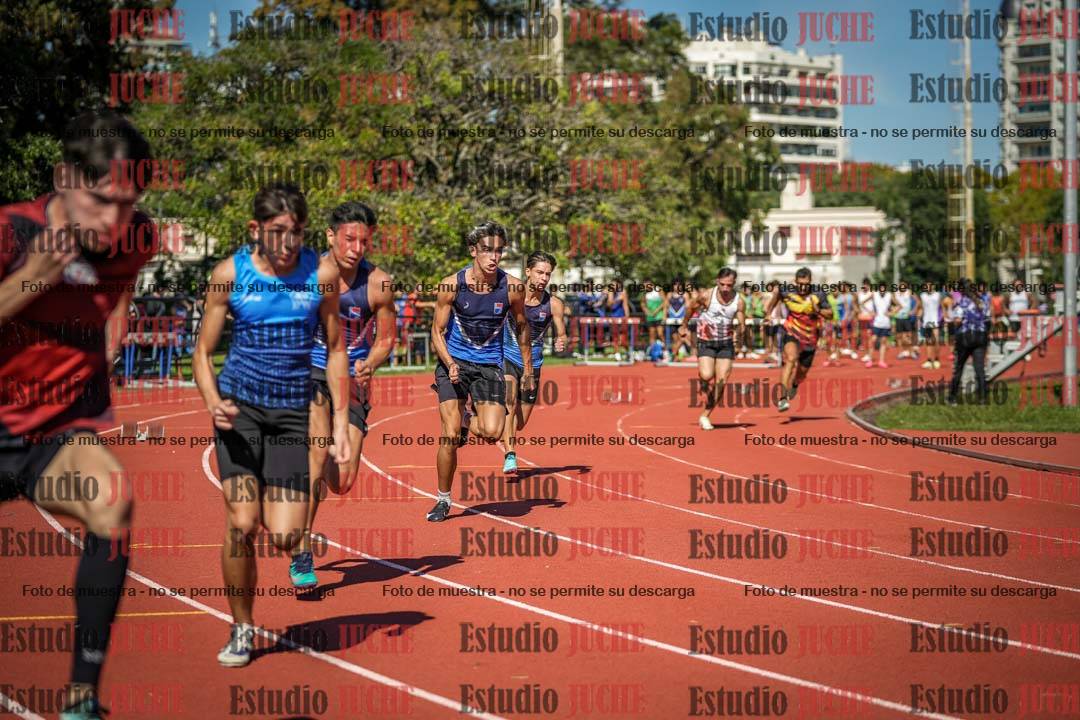 Fotos de los 200 m llanos de varones