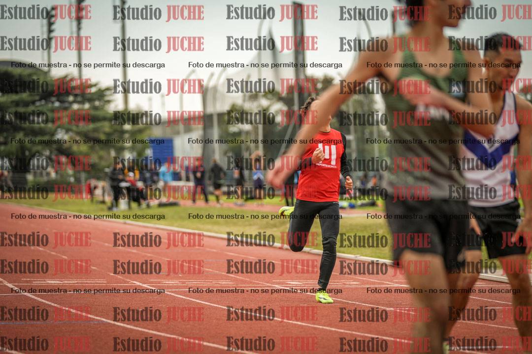 Fotos de los 400 m llanos de varones