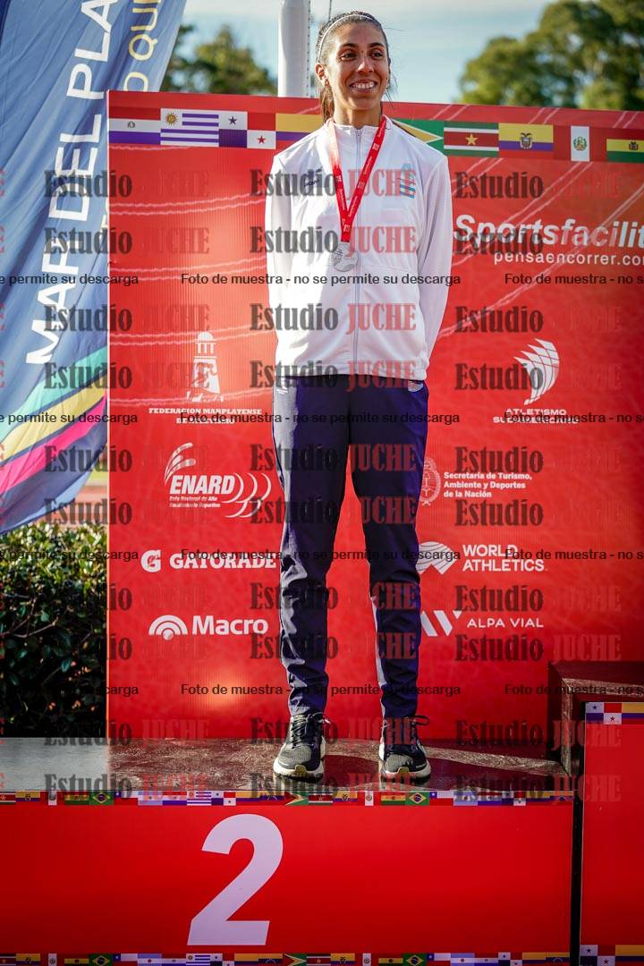 Fotos de algunos extras y podios del día 2