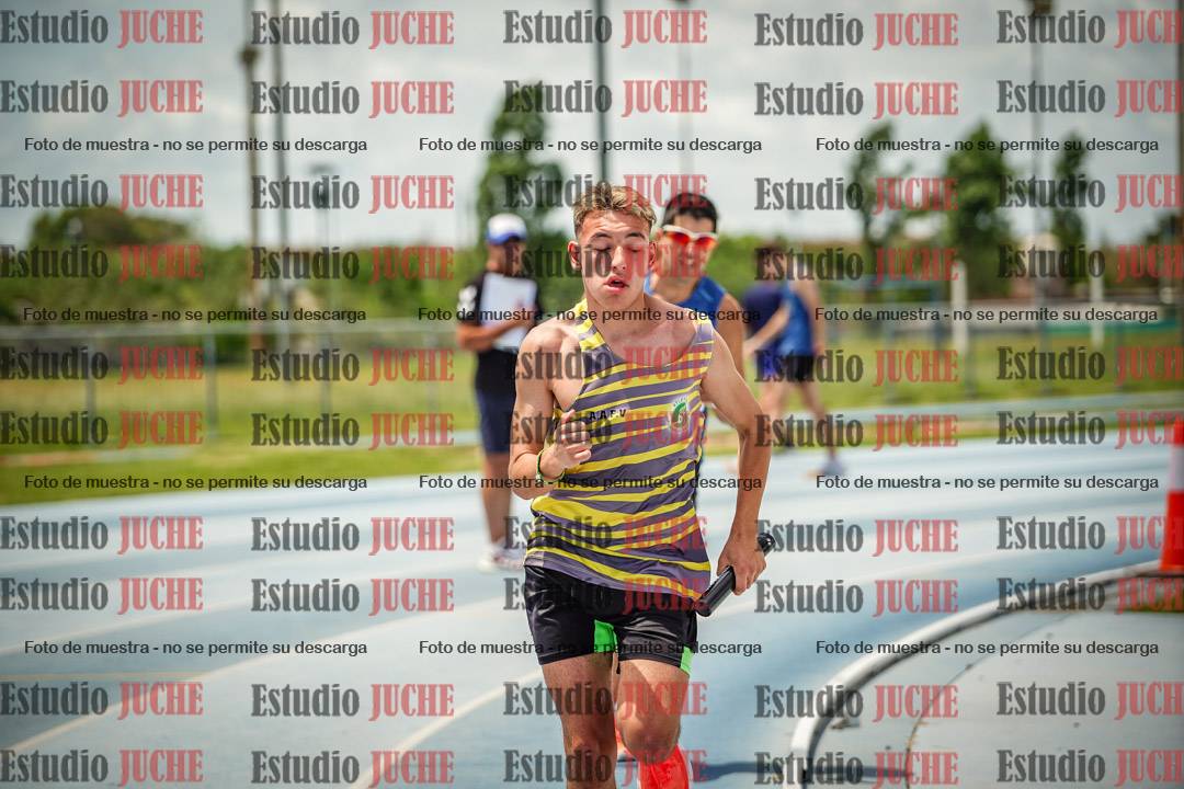 Fotos durante el transcurso de los relevos 20' para running teams - serie 2