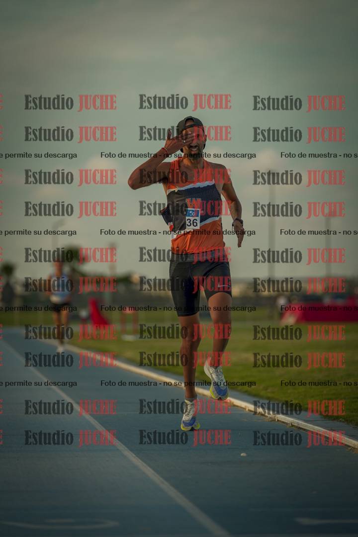 Fotos de los 3000 m llanos de varones