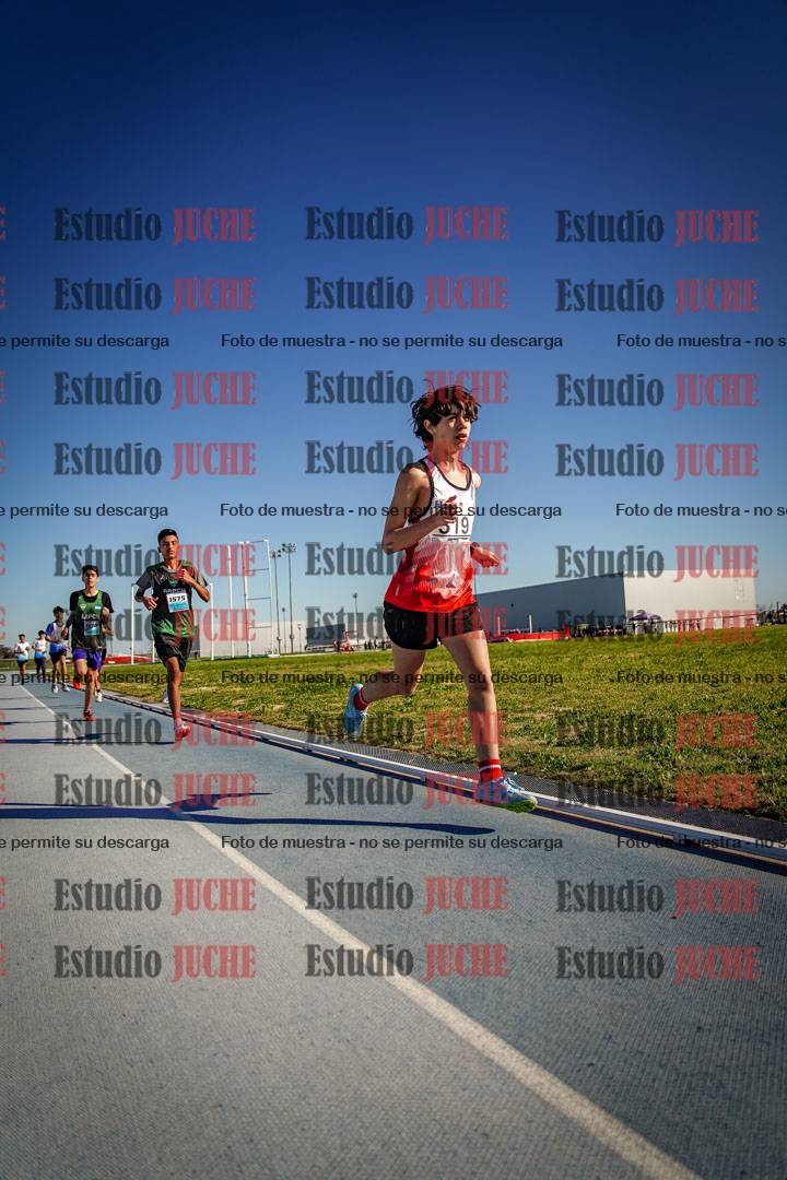 Fotos de los 2000 m llanos de varones