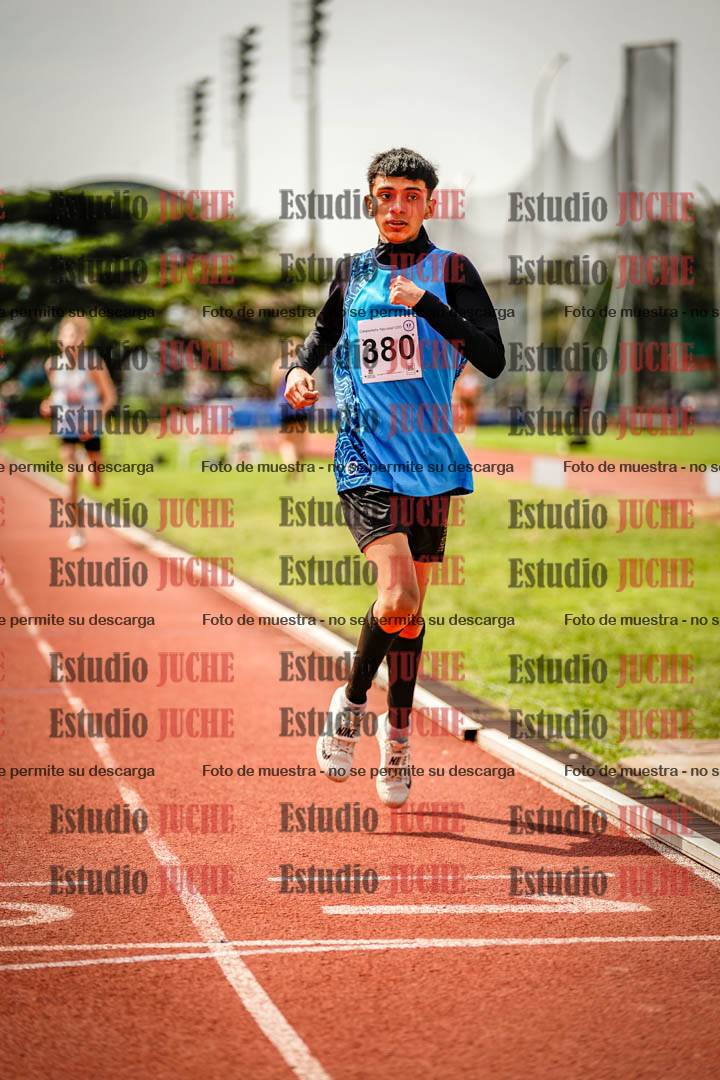Fotos de los 600 m llanos de varones