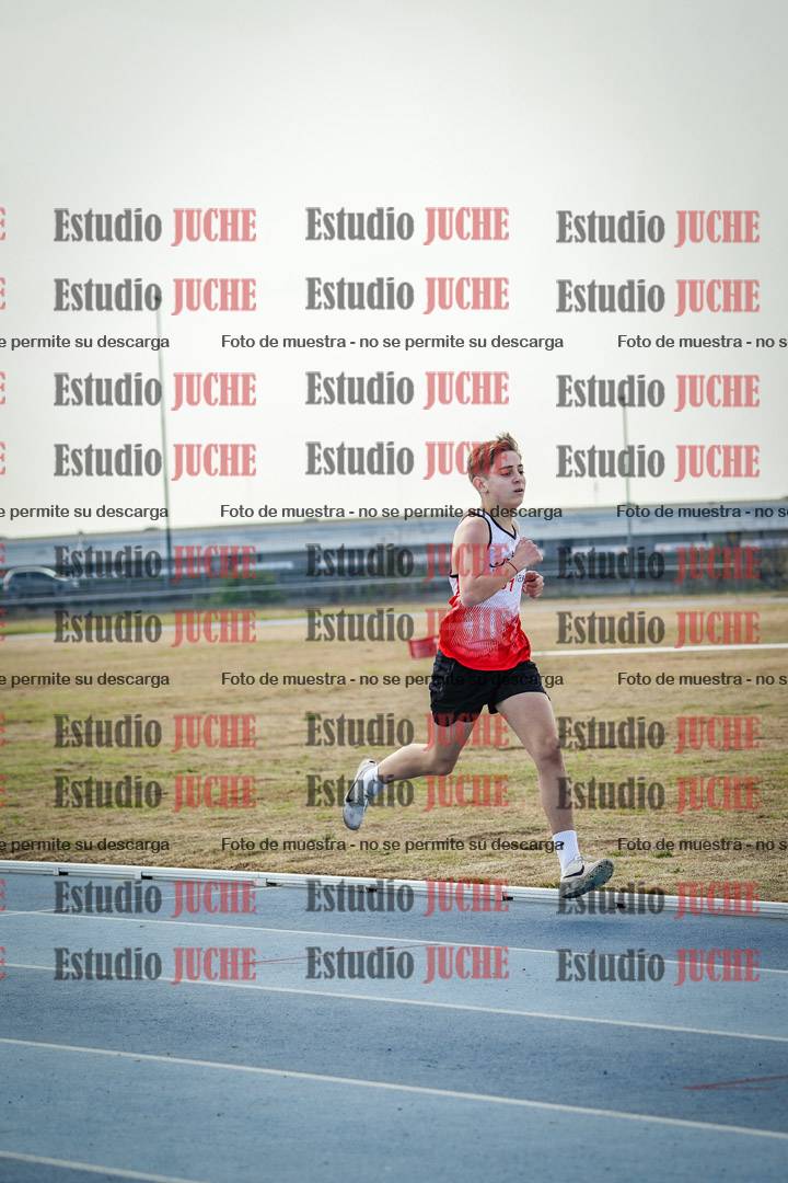 Fotos de los 800 m llanos de varones