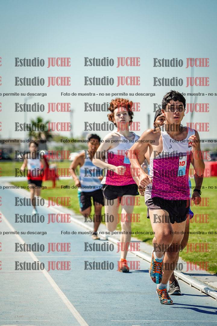 Fotos de los 800 m llanos de varones