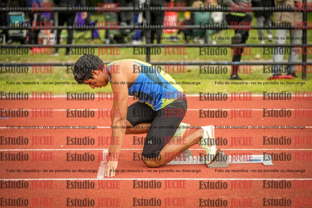 Fotos de los 400 m llanos de varones