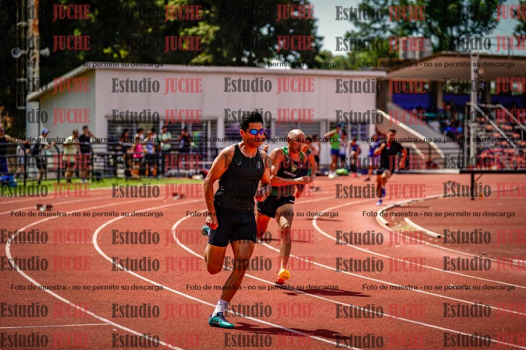Fotos de los 400 m llanos de varones