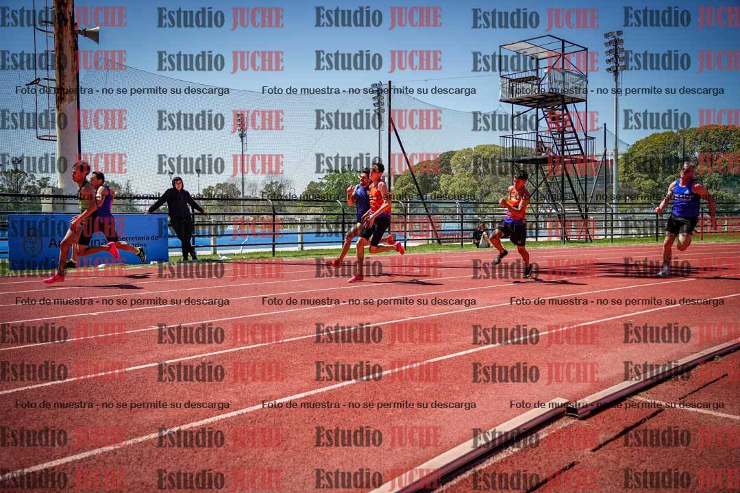 Fotos de los 200 m llanos de varones