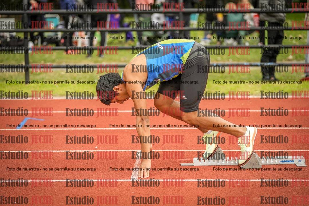 Fotos de los 400 m llanos de varones
