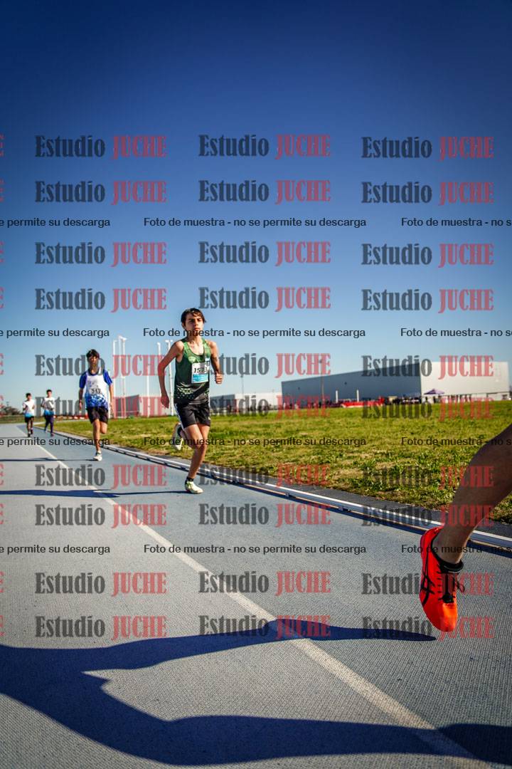 Fotos de los 2000 m llanos de varones