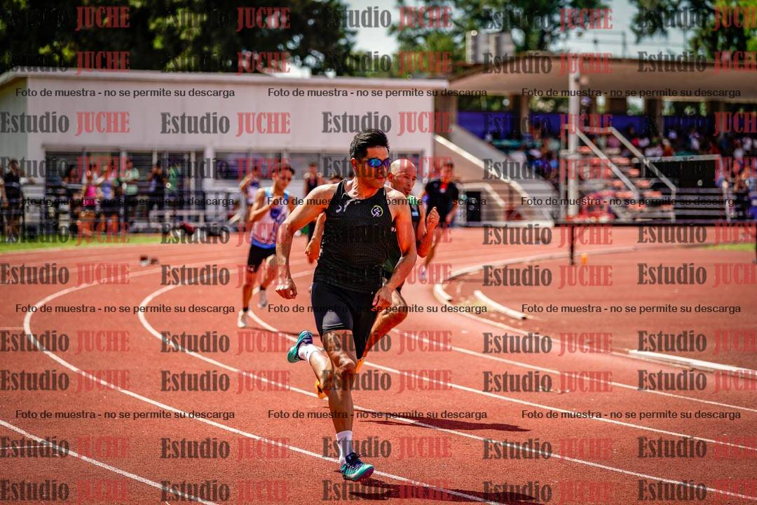 Fotos de los 400 m llanos de varones