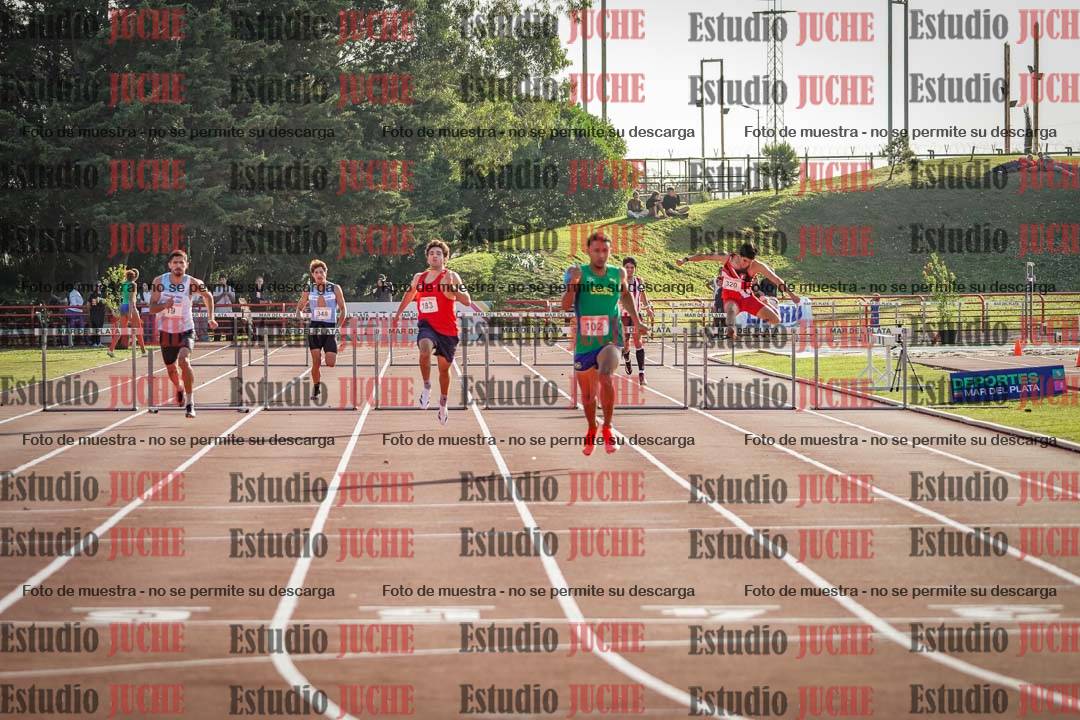 Fotos de los 400 m con vallas de varones