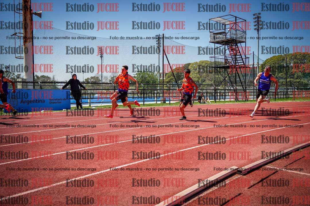 Fotos de los 200 m llanos de varones
