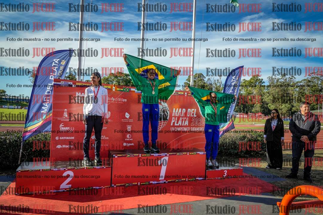 Fotos de algunos extras y podios del día 2