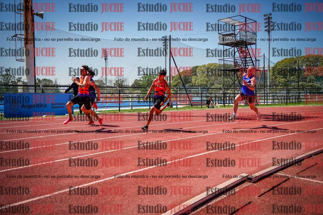 Fotos de los 200 m llanos de varones