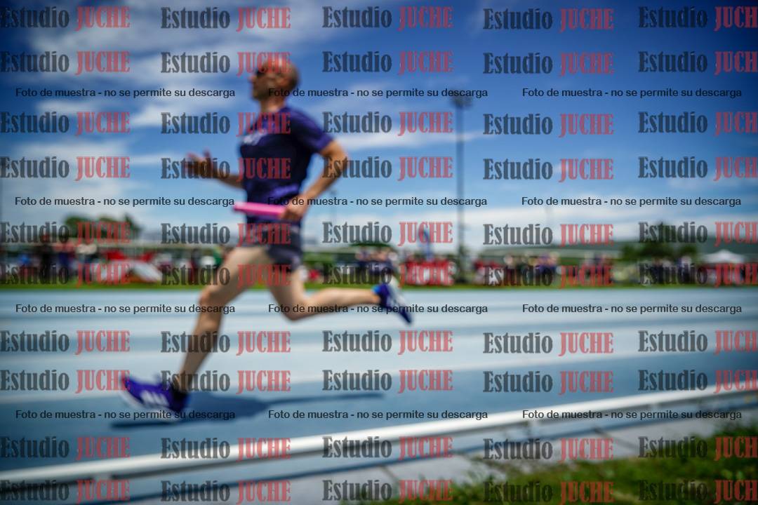 Fotos durante el transcurso de los relevos 20' para running teams - serie 2