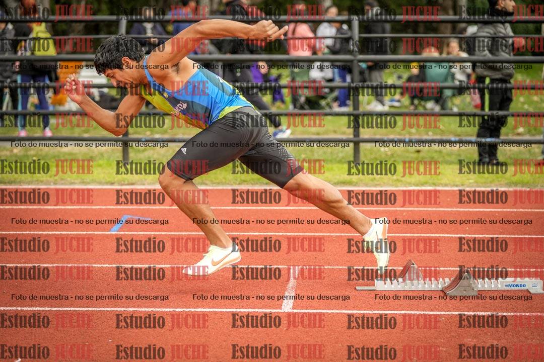 Fotos de los 400 m llanos de varones