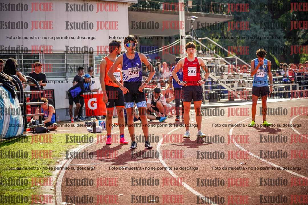 Fotos de los 800 m llanos de varones