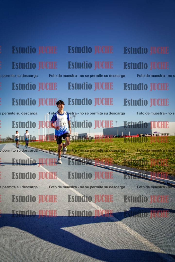 Fotos de los 2000 m llanos de varones