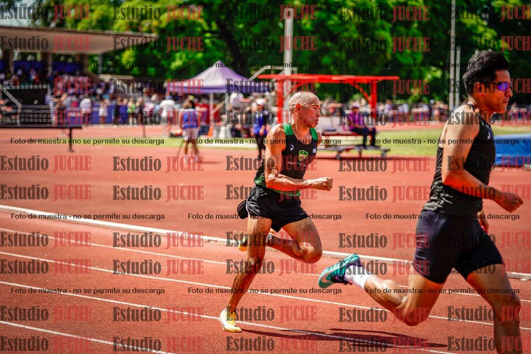 Fotos de los 400 m llanos de varones