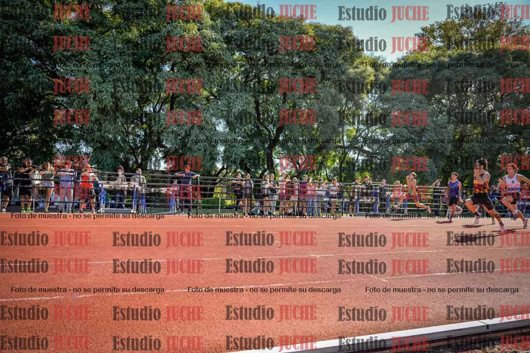 Fotos de los 100 m llanos de varones
