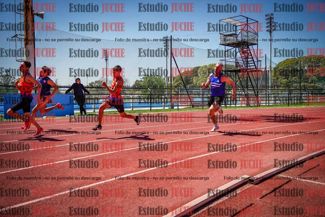 Fotos de los 200 m llanos de varones