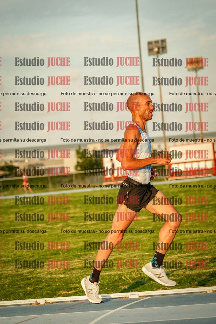 Fotos de los 3000 m llanos de varones