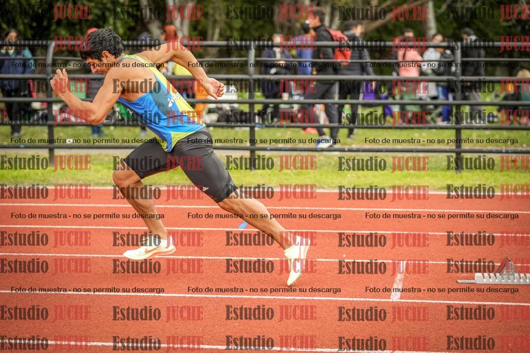 Fotos de los 400 m llanos de varones