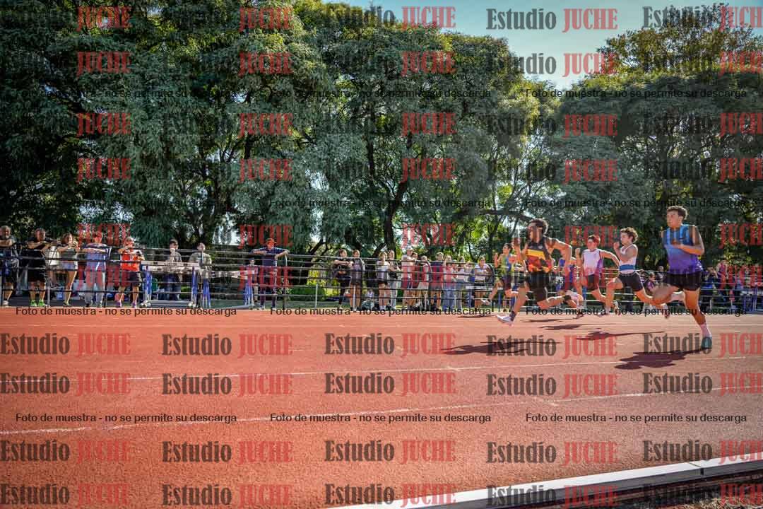 Fotos de los 100 m llanos de varones