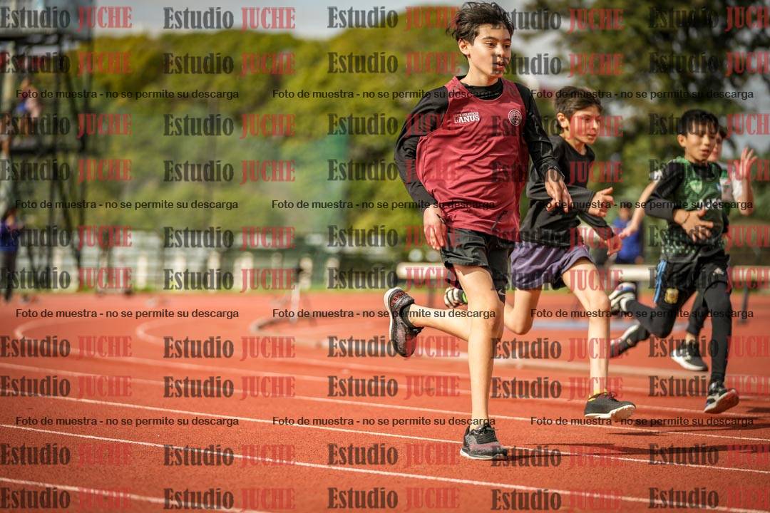 Fotos de los 150 m llanos de varones