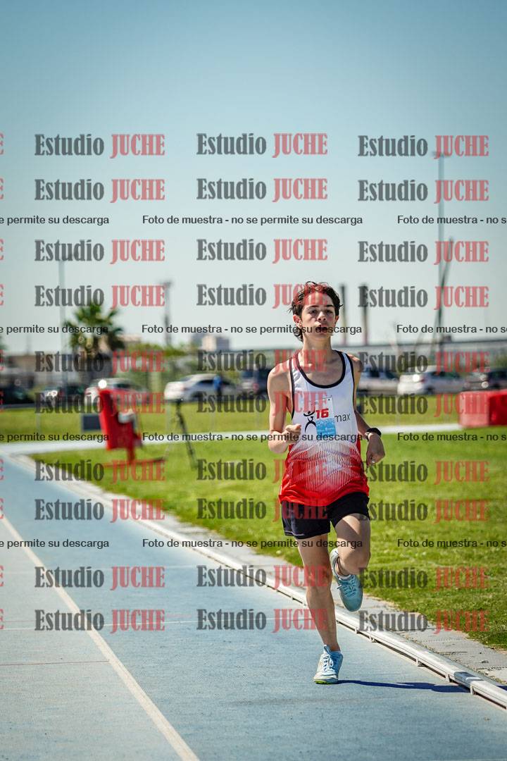 Fotos de los 800 m llanos de varones