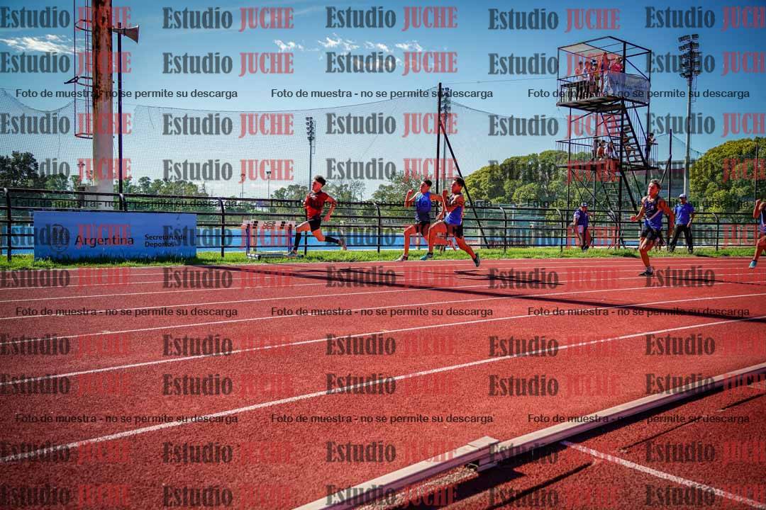 Fotos de los 200 m llanos de varones