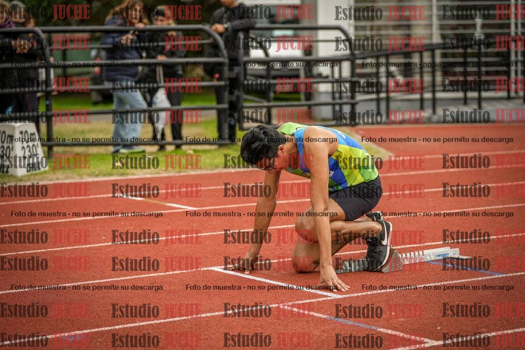 Fotos de los 400 m llanos de varones