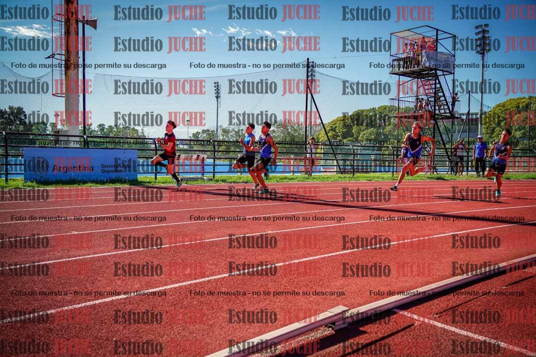 Fotos de los 200 m llanos de varones