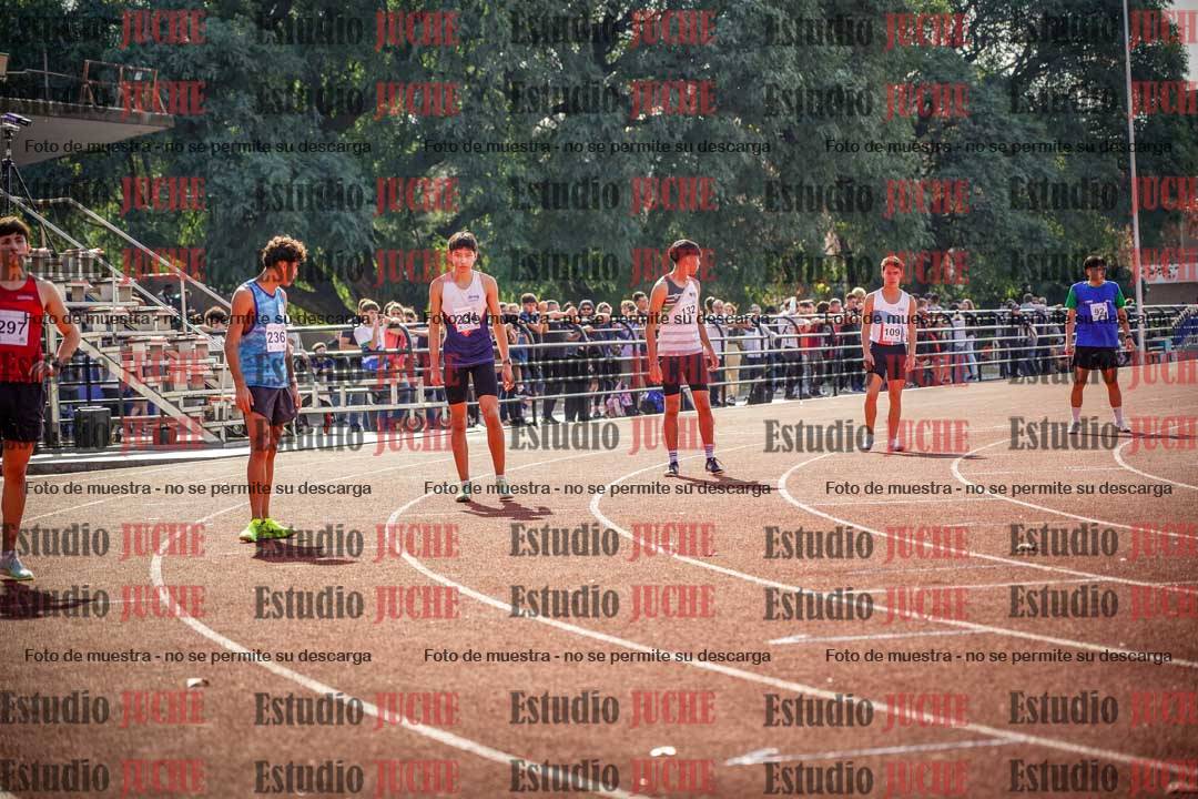 Fotos de los 800 m llanos de varones