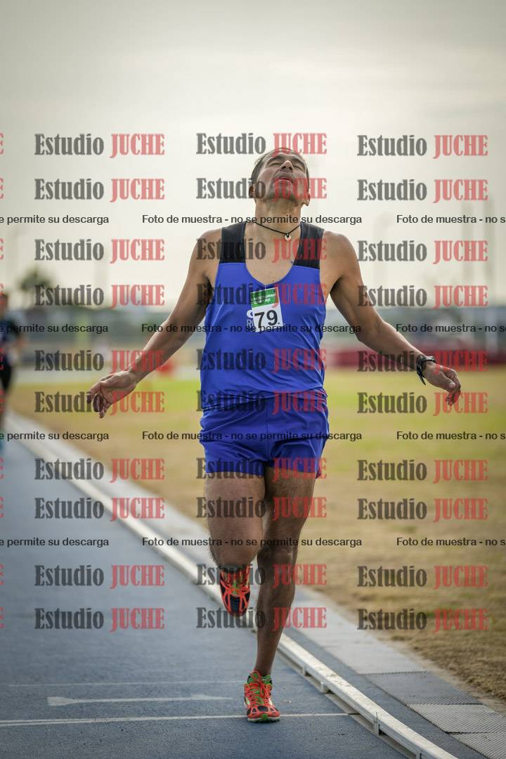 Fotos de los 800 m llanos de varones