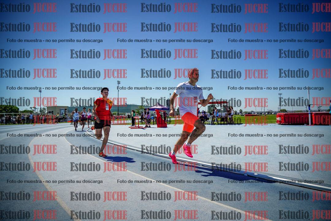 Fotos de los 800 m llanos de varones