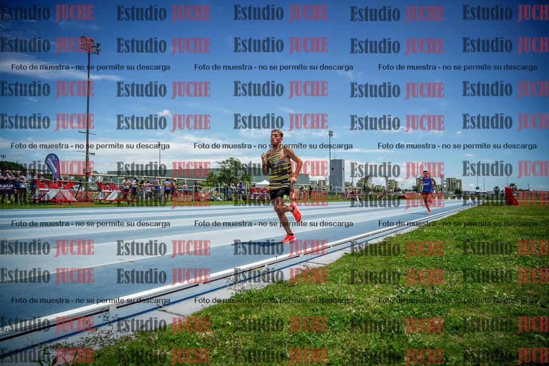 Fotos durante el transcurso de los relevos 20' para running teams - serie 2