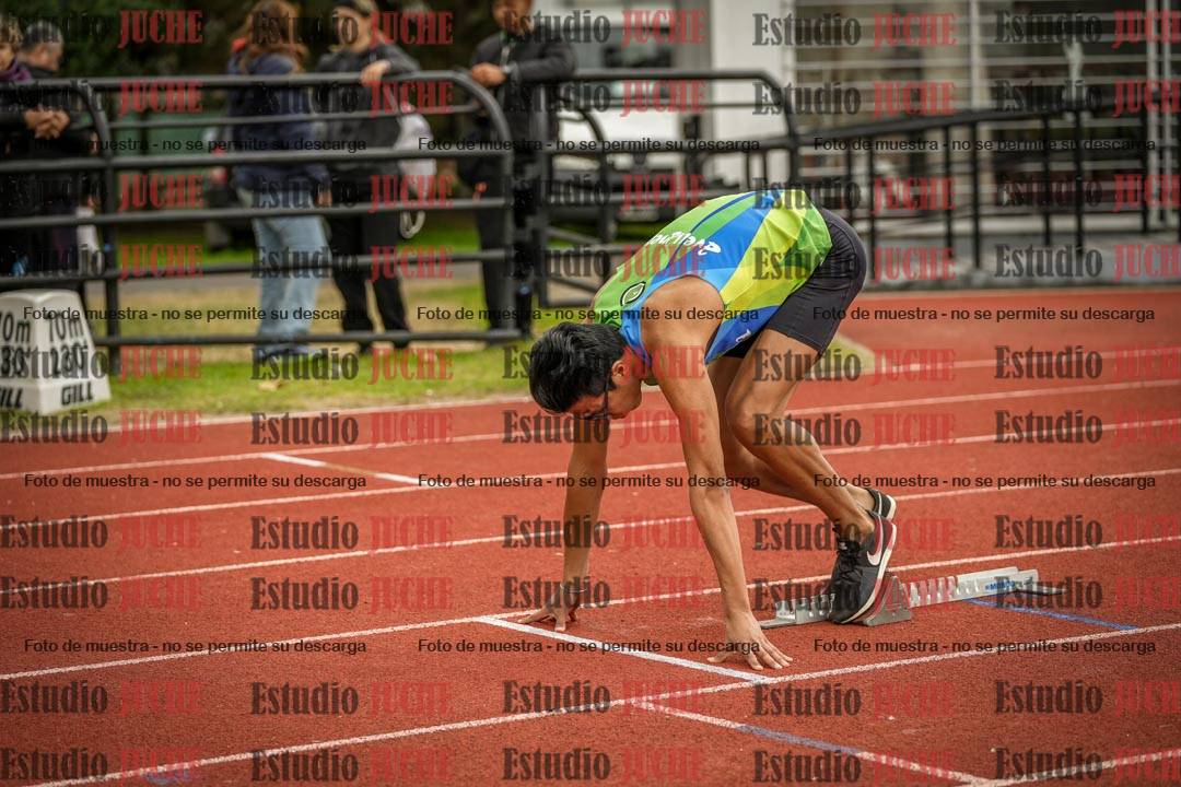 Fotos de los 400 m llanos de varones