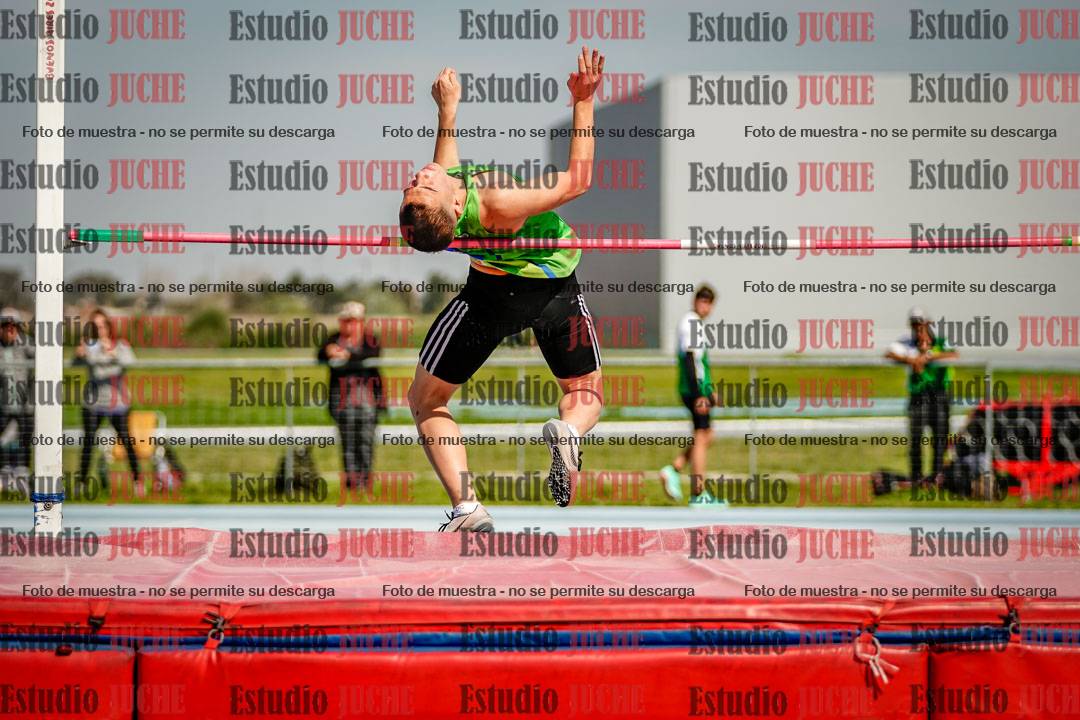 Fotos del salto en alto de varones