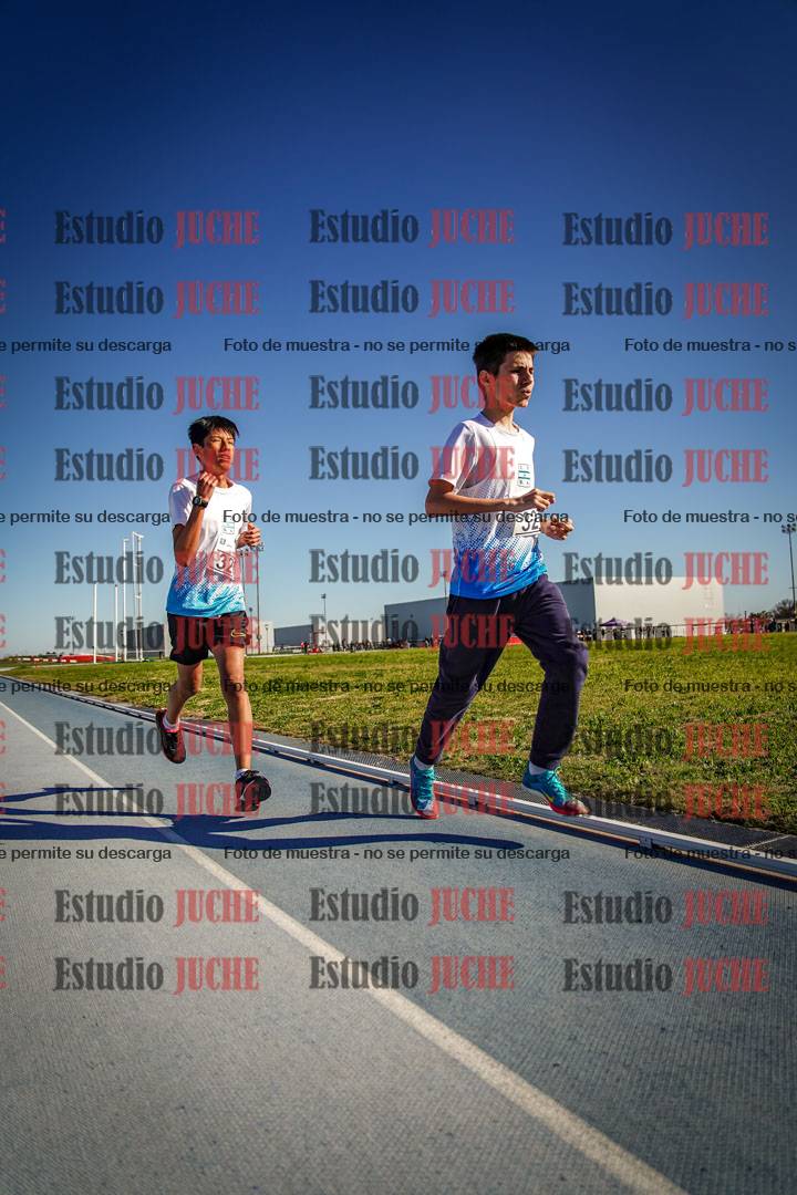 Fotos de los 2000 m llanos de varones
