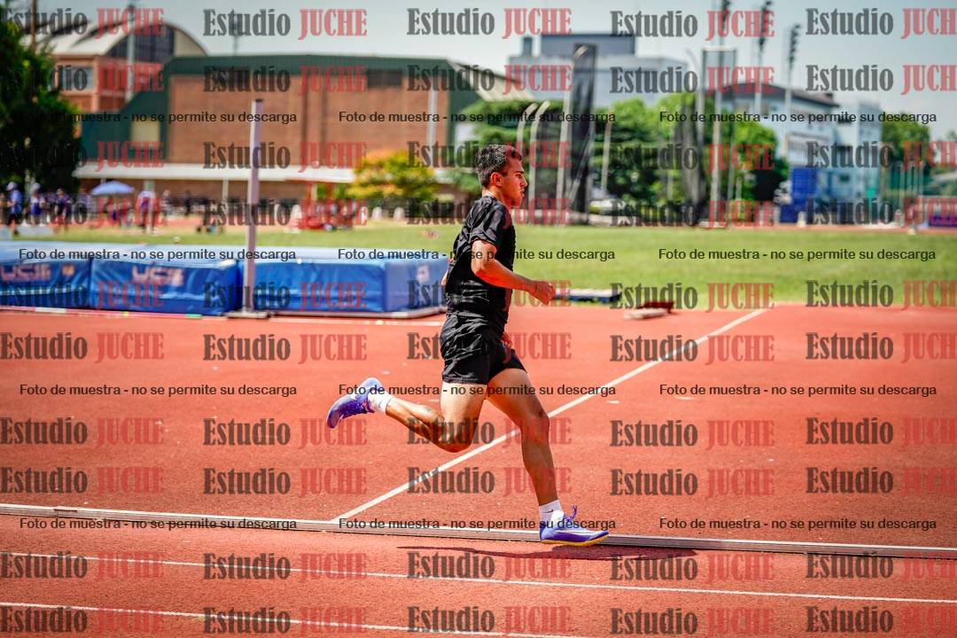 Fotos de los 400 m llanos de varones