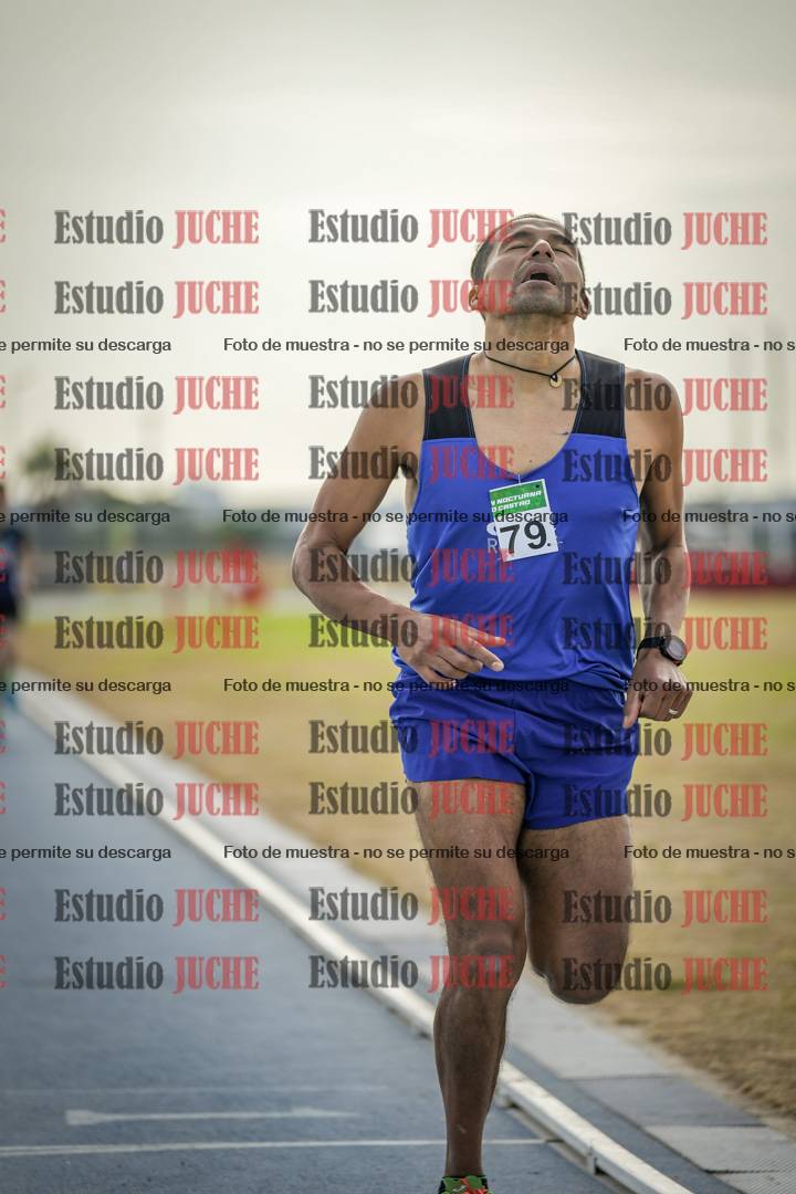 Fotos de los 800 m llanos de varones