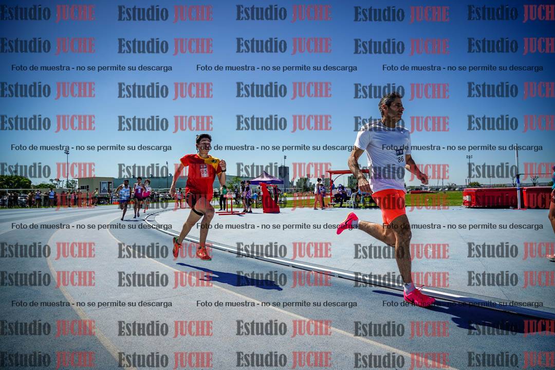 Fotos de los 800 m llanos de varones