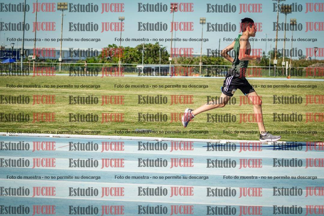 Fotos de los 600 m llanos de varones